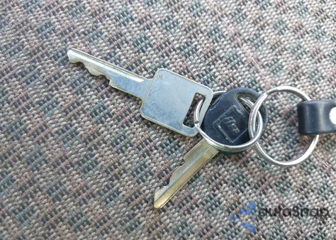 1990 Chevrolet Gmt-400 C1500 z USA, uszkodzony, nr VIN 1GCDC14K2LE112753